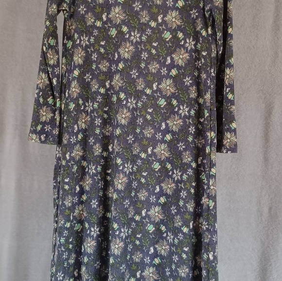 LuLaRoe Sarah Women's Cardigan Purple With Pockets Size XS (Floral Pattern) - Picture 6 of 10